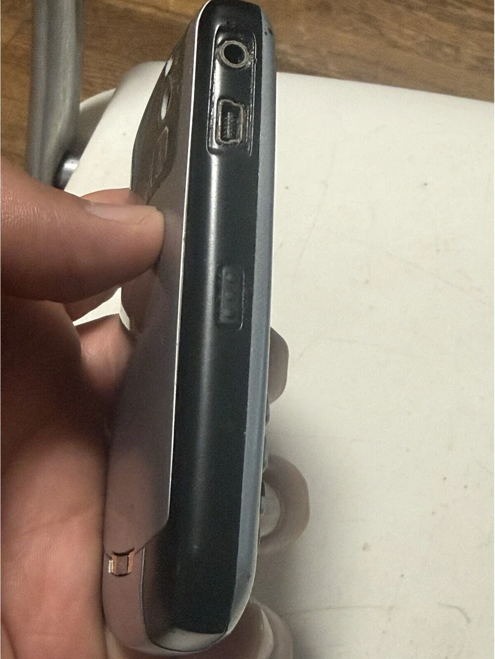 BlackBerry Curve 8300 Titanium Gray ( AT&T ) Smartphone ( Not Working) No Power